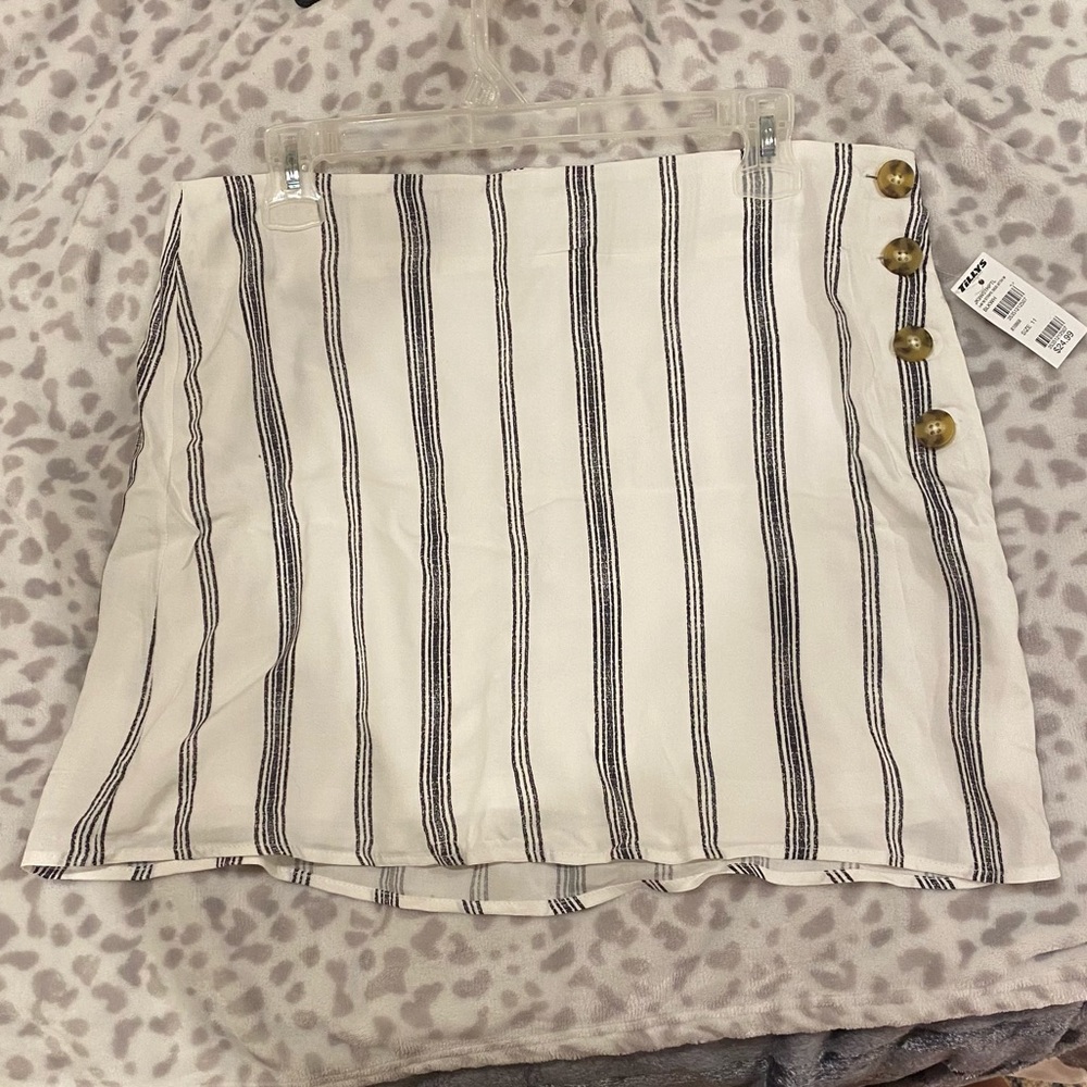 Tilly’s Ivy & Main striped skirt